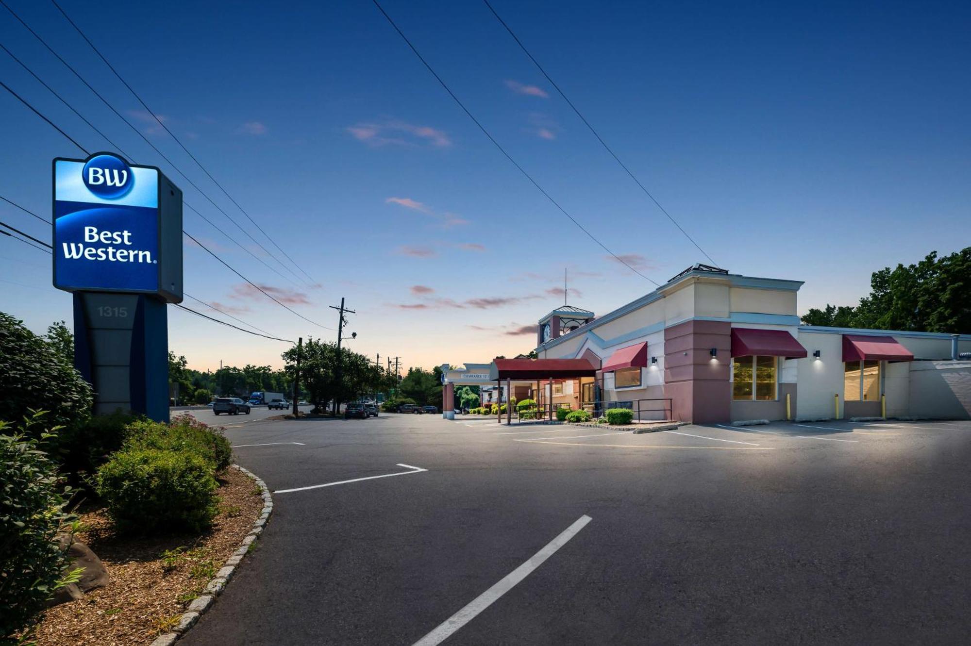 Best Western Inn At Ramsey Exterior photo